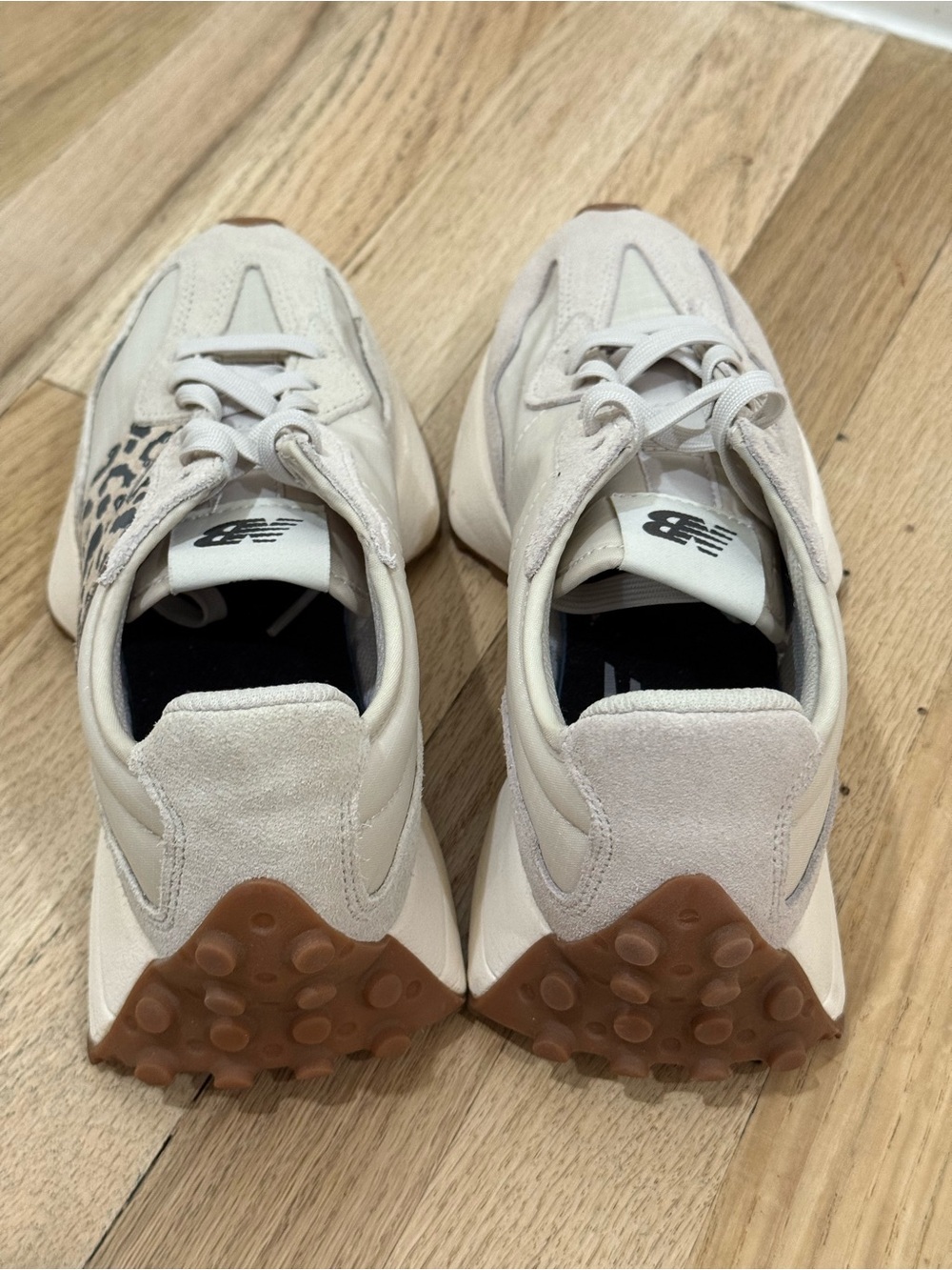 New Balance 327 Sneakers Linen/Sea Salt/Leopard - Picture 5 of 7